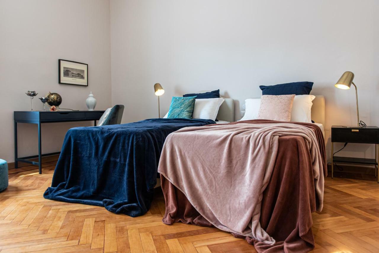شقة Joivy Sophisticated 3-Bed Flat With Desk ميلان المظهر الخارجي الصورة